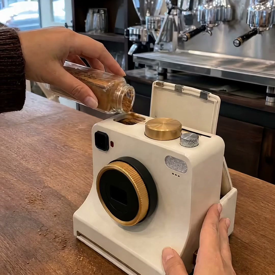 Pouring cinnamon into the top of LATTECAM